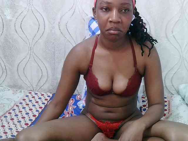 sally-cruz1 webcam