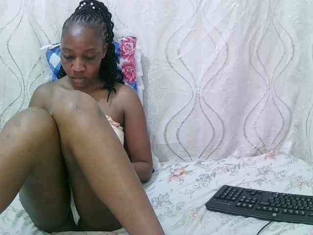 sally-cruz1 webcam