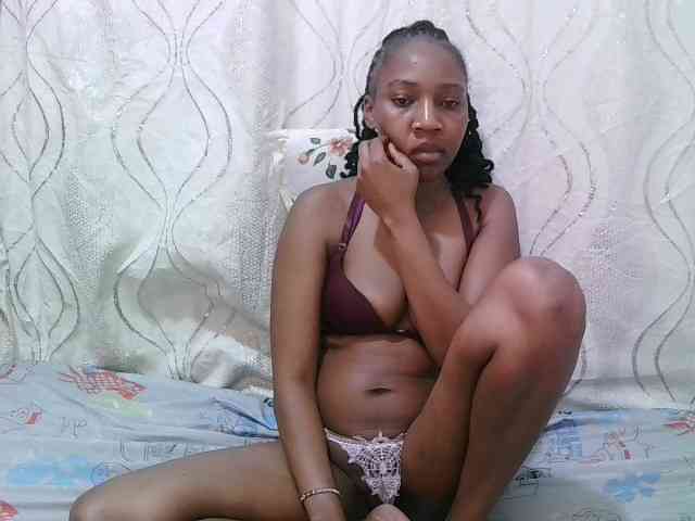 sally-cruz1 webcam