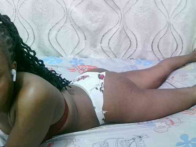 sally-cruz1 webcam
