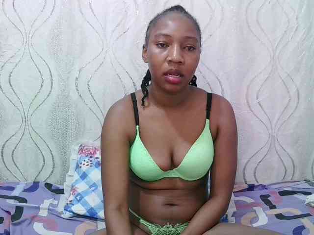 sally-cruz1 webcam