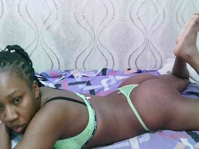 sally-cruz1 webcam