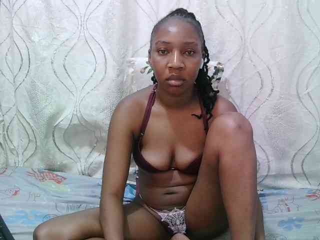 sally-cruz1 webcam