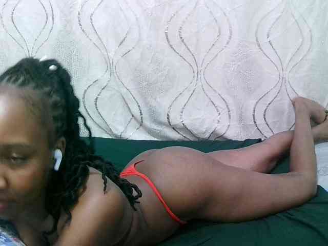 sally-cruz1 webcam