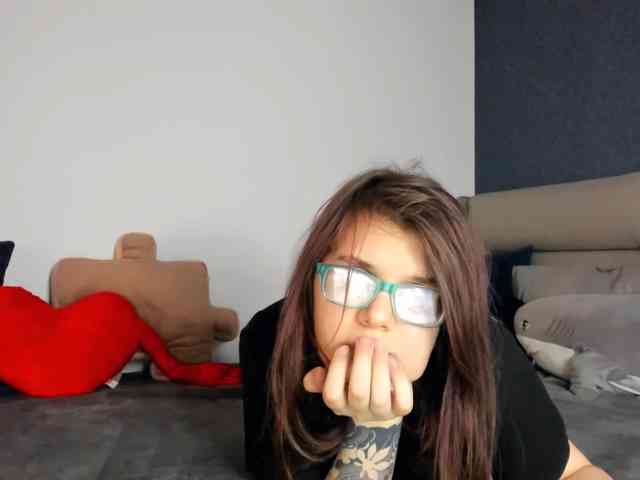 KattyKitty99 webcam