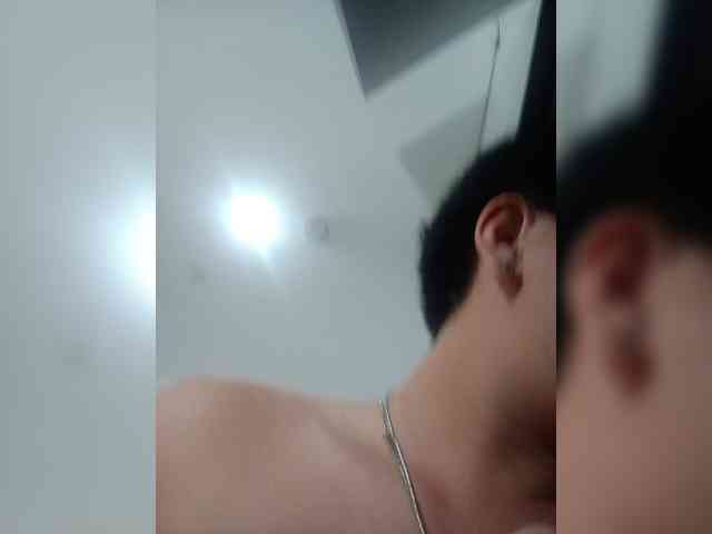 Clydemaxwell Live Webcam on BongaCams