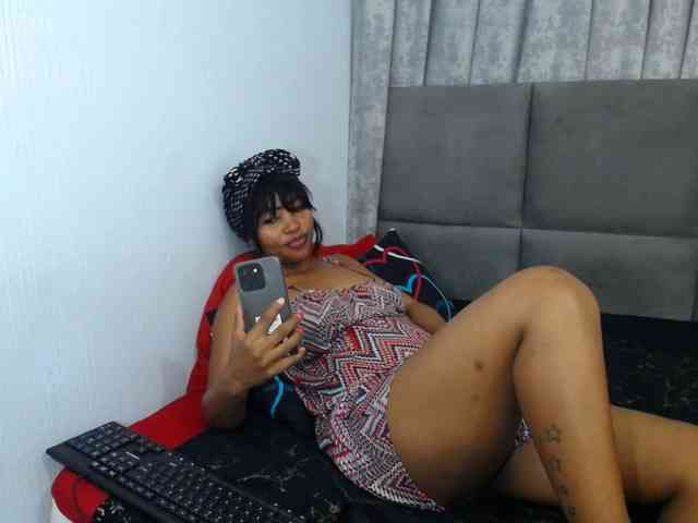 NAUGHTYKITTY2 webcam