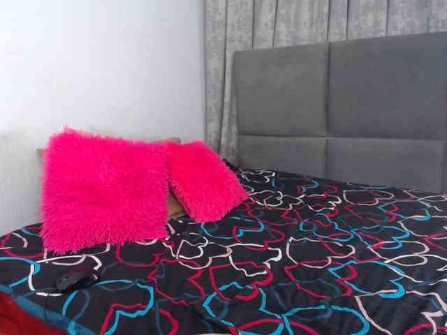 NAUGHTYKITTY2 webcam