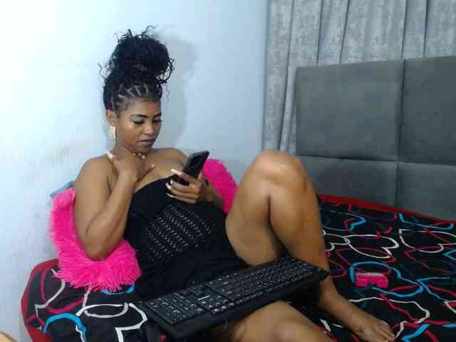 NAUGHTYKITTY2 webcam