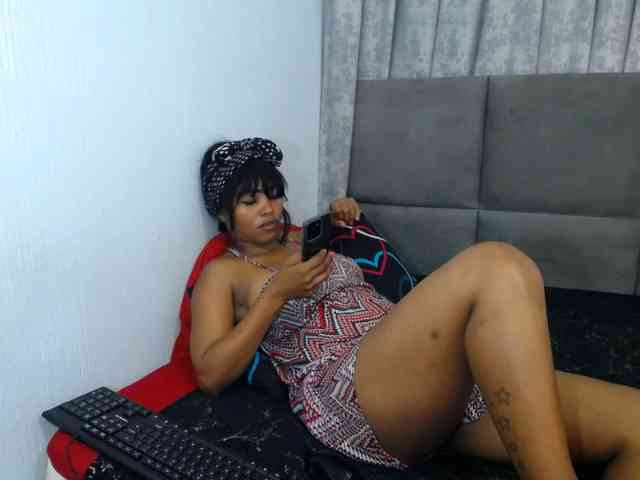 NAUGHTYKITTY2 webcam