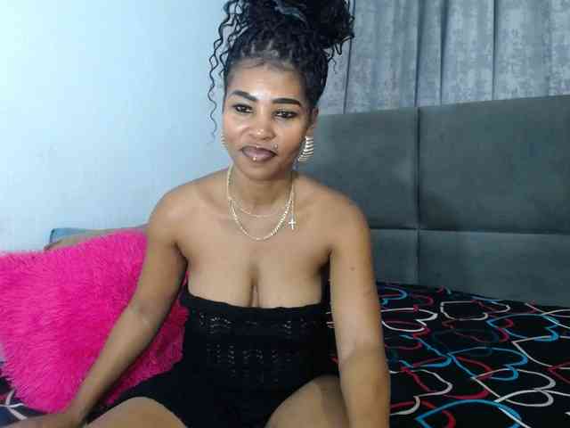 NAUGHTYKITTY2 webcam