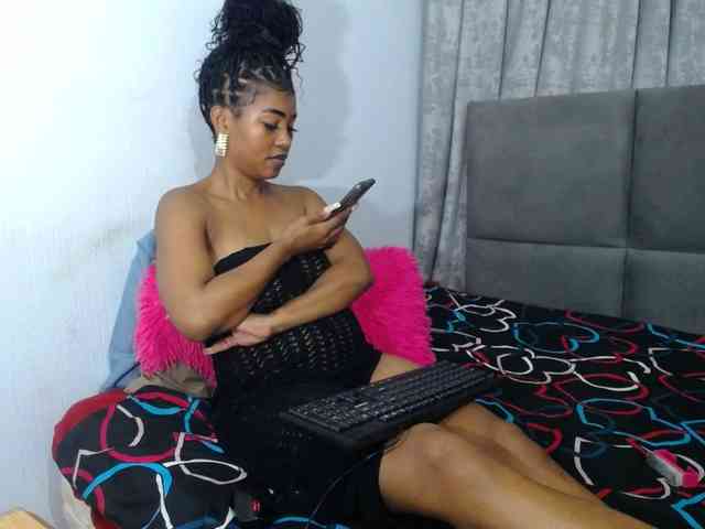 NAUGHTYKITTY2 webcam