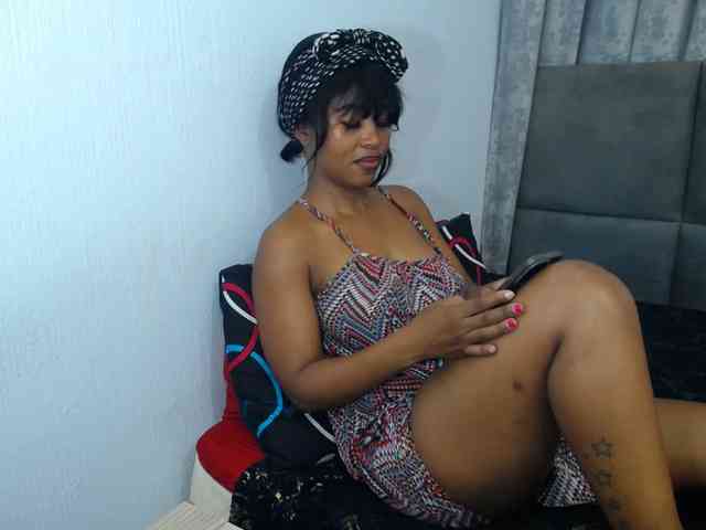 NAUGHTYKITTY2 webcam