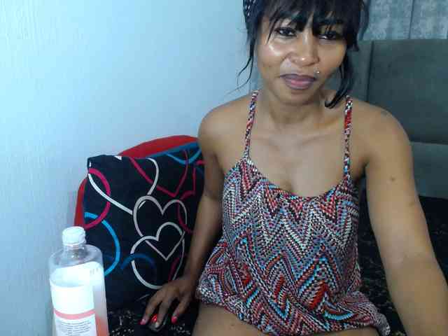 NAUGHTYKITTY2 webcam