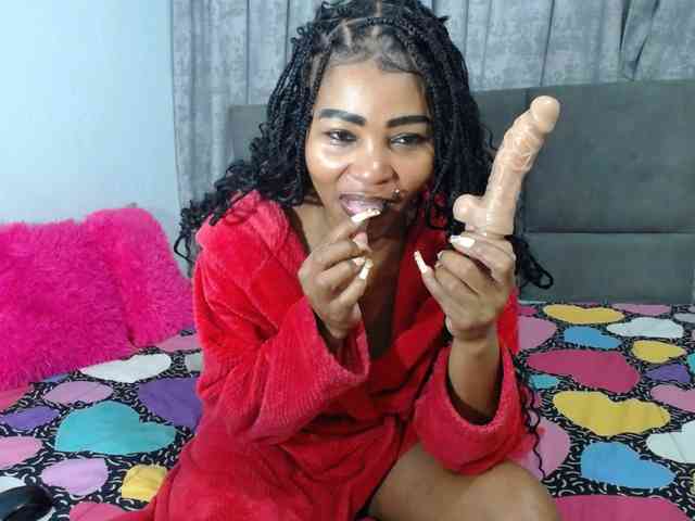 NAUGHTYKITTY2 webcam