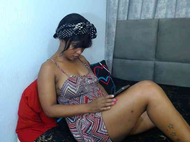 NAUGHTYKITTY2 webcam