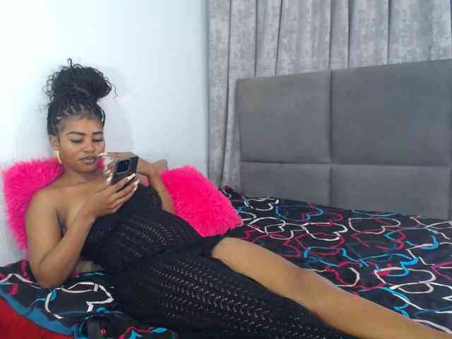 NAUGHTYKITTY2 webcam