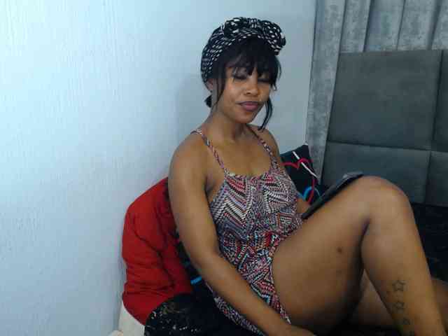 NAUGHTYKITTY2 webcam