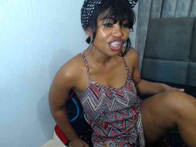 NAUGHTYKITTY2 webcam