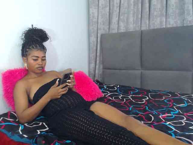 NAUGHTYKITTY2 webcam