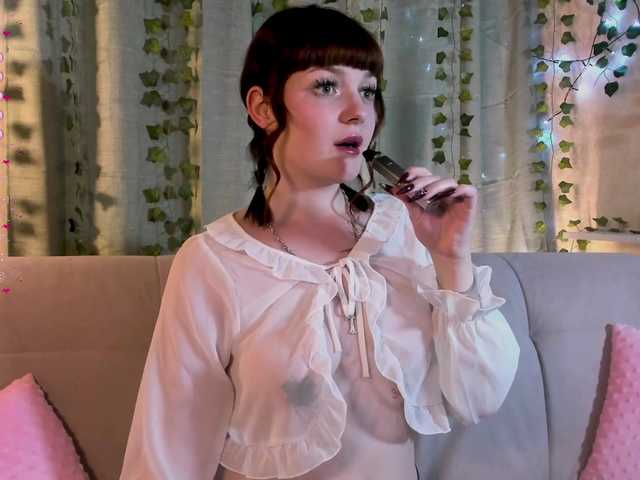 Ashley-Nicks's BongaCams show and profile