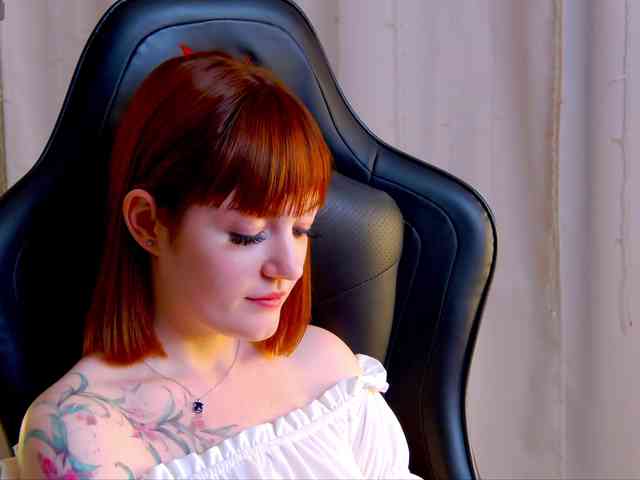 Ashley-Nicks webcam