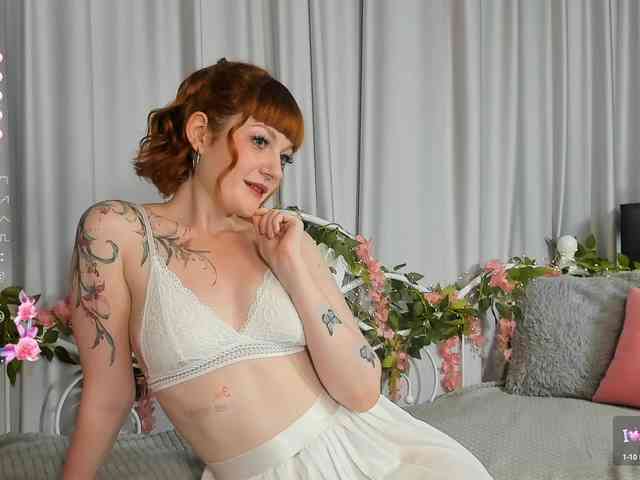 Ashley-Nicks webcam