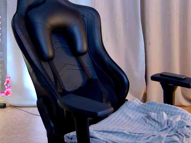 Ashley-Nicks webcam