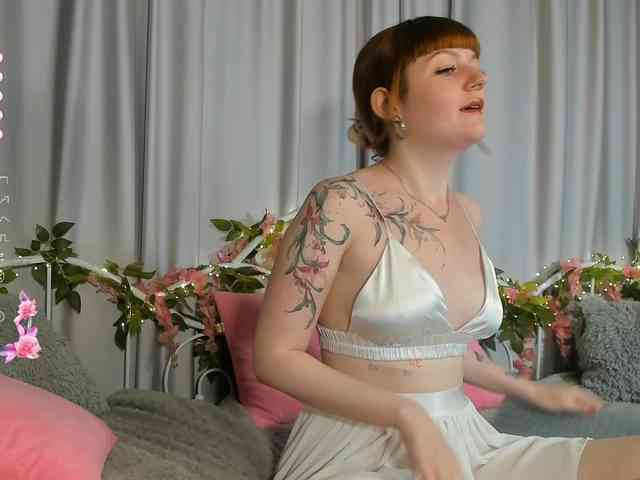 web cam striptease Ashley-Nicks