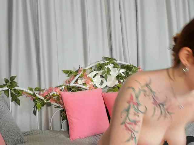 Ashley-Nicks webcam