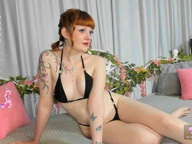 Ashley-Nicks webcam