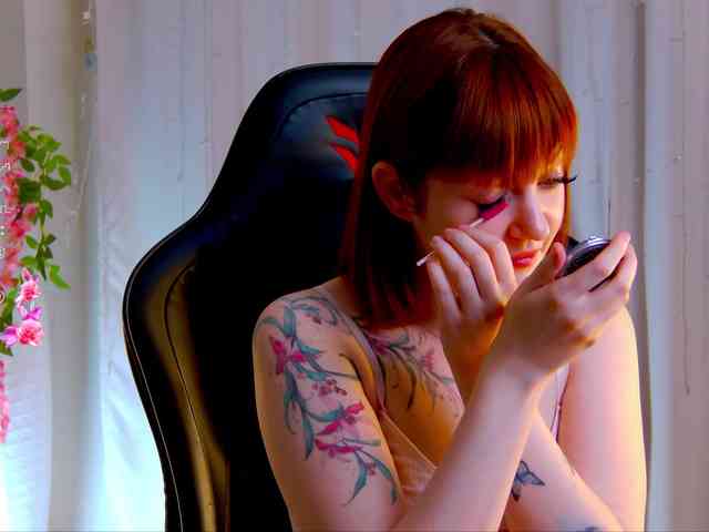 Ashley-Nicks webcam