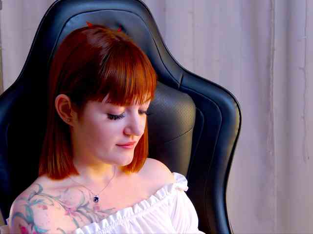 Ashley-Nicks webcam
