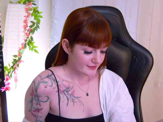 Ashley-Nicks webcam