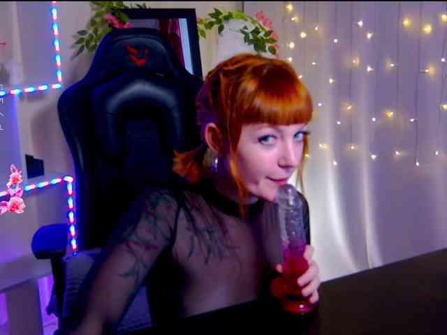 Ashley-Nicks webcam