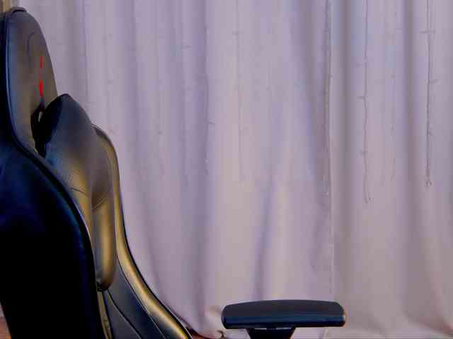 Ashley-Nicks webcam