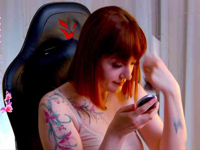 Ashley-Nicks webcam
