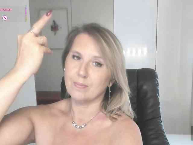 8milana8 webcam