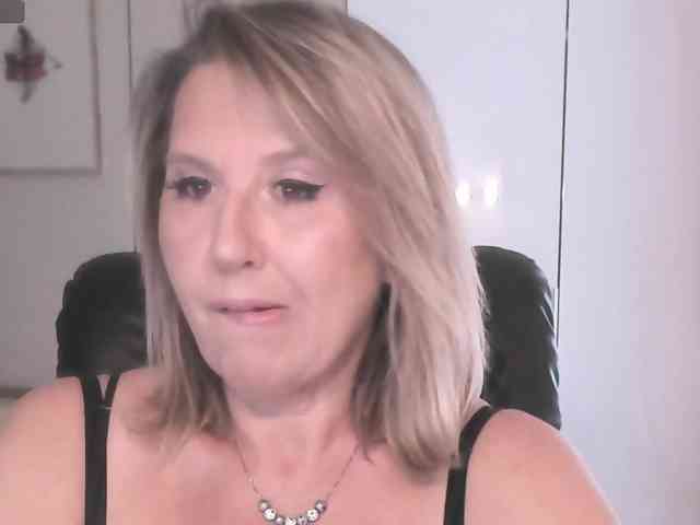 8milana8 webcam
