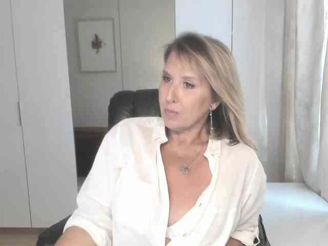8milana8 webcam