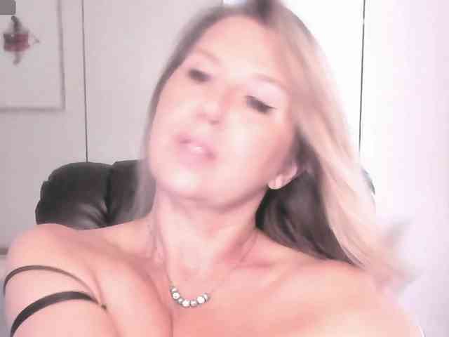 8milana8 webcam