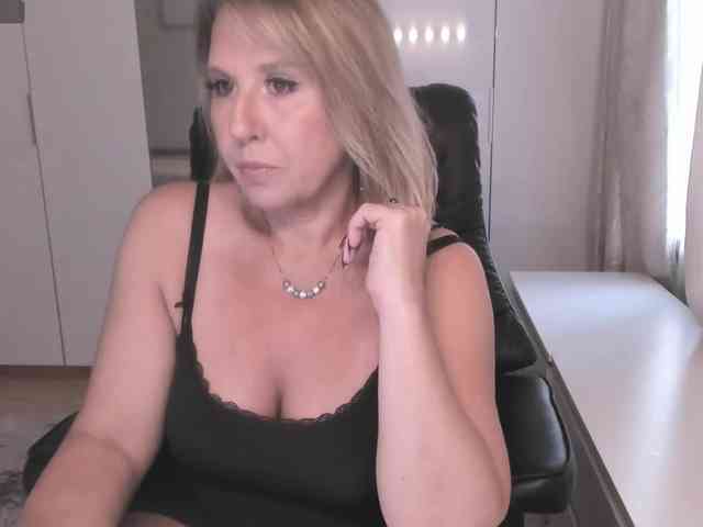 8milana8 webcam