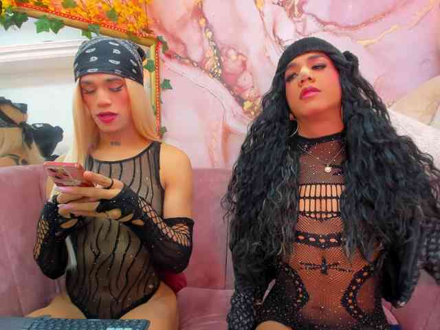 NaughtySweetss Live Webcam on BongaCams
