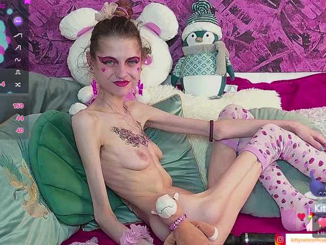 KittyRaine webcam