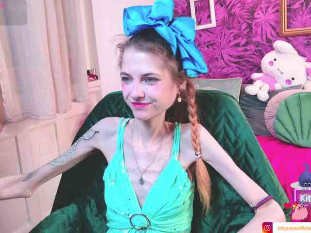 KittyRaine webcam