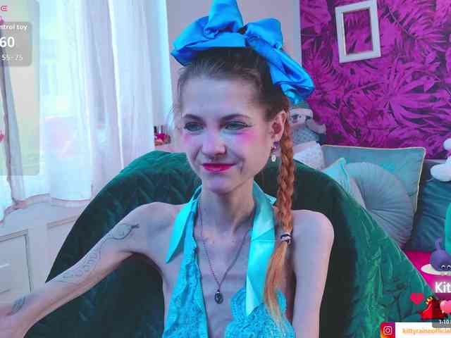 KittyRaine webcam