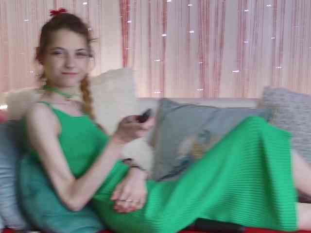 KittyRaine webcam