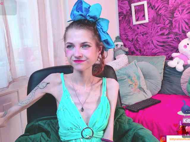 KittyRaine webcam