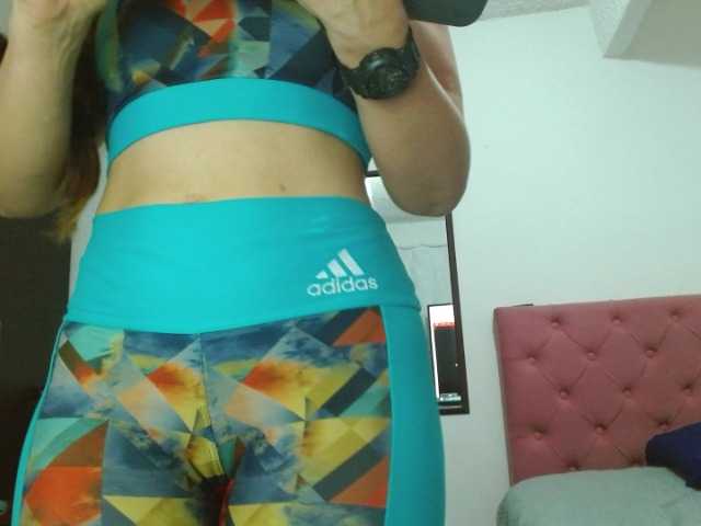 VenusWood webcam bongacams model stream image