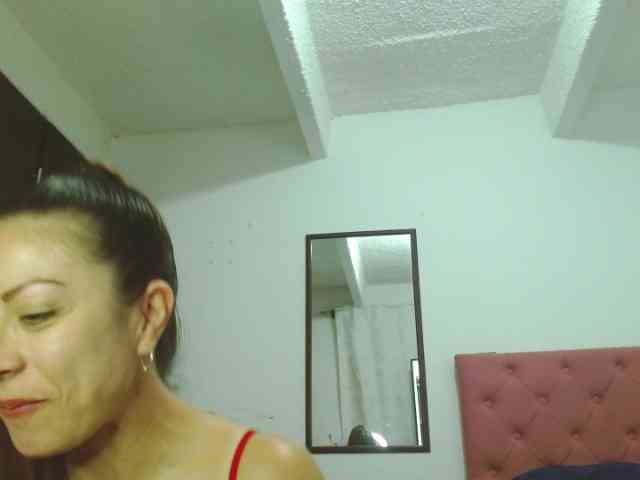 VenusWood bongacams